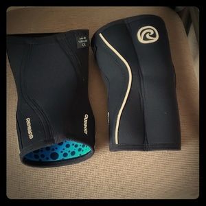 Rehband 5mm knee sleeves (medium)